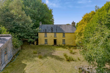18.5 acres of Smallholding for sale in Carmarthen