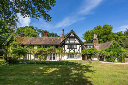 6 acres of Country Estate for sale in Bramshaw