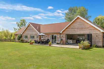 2 acres of House with Land for sale in Yalding