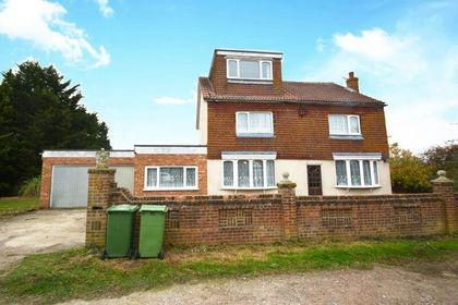 Land for sale in Eastchurch