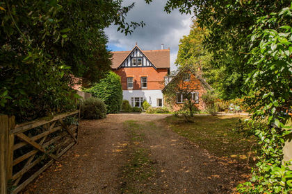 1.4 acres of House with Land for sale in Wadhurst