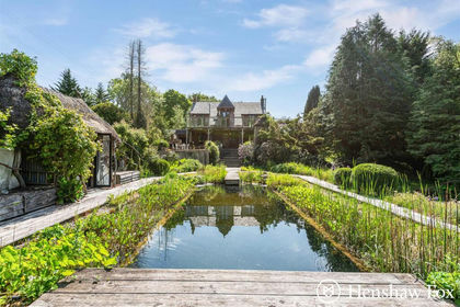 1 acre of House with Land for sale in Netley Marsh