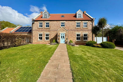 2.5 acres of House with Land for sale in Ingleby Barwick