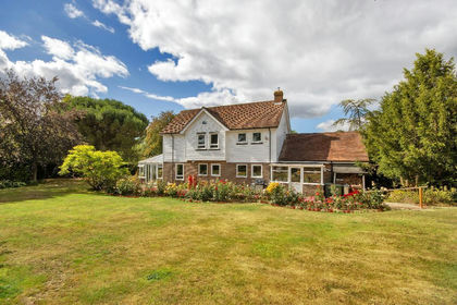 9 acres of House with Land for sale in Cranbrook & Sissinghurst