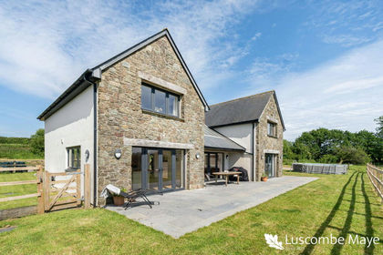 3.9 acres of House with Land for sale in North Huish