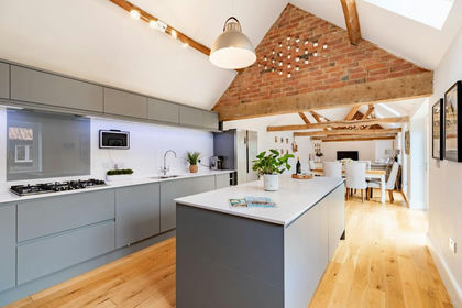 Barn Conversion for sale in Wootton