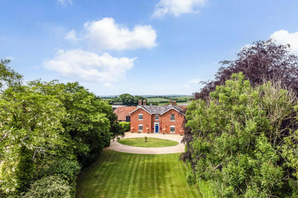10 acres of Country Home for sale in Redlynch