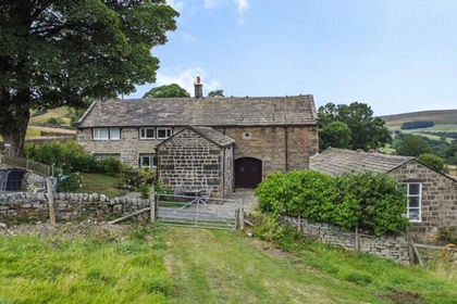 1.5 acres of Farmhouse for sale in Heptonstall