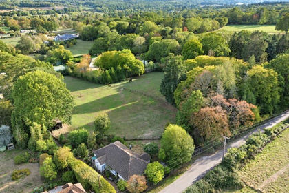5 acres of House with Land for sale in Farnham