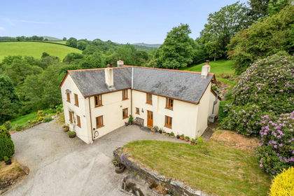 4.8 acres of House with Land for sale in South Hill