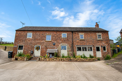 Barn Conversion for sale in Pentrich