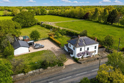 3 acres of Equestrian property for sale in Lymington and Pennington