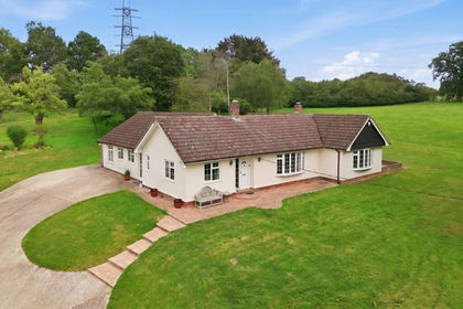 2.5 acres of House with Land for sale in Cressing