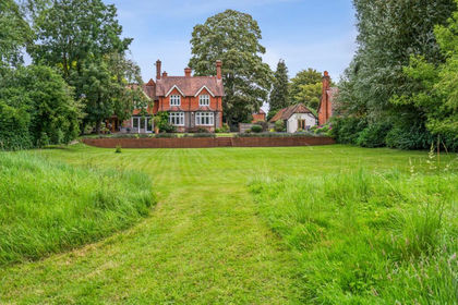 2.5 acres of Country Home for sale in Eye and Dunsden