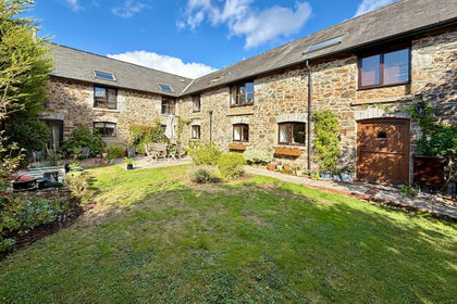 Barn Conversion for sale in Staverton