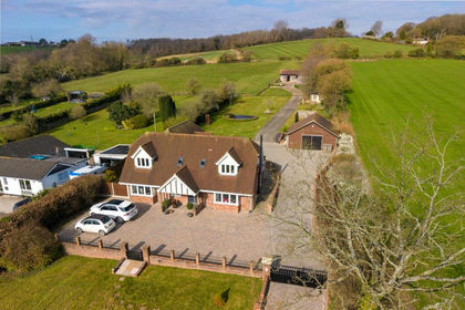 3.5 acres of House with Land for sale in Elham