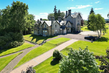 6.4 acres of Country Home for sale in Midlothian