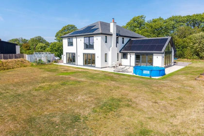 3.4 acres of House with Land for sale in Thelbridge