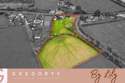 2 acres of Smallholding for sale in Pucklechurch