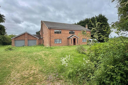 6 acres of House with Land for sale in Holbeach