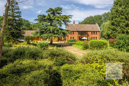 3.5 acres of House with Land for sale in Hoveton