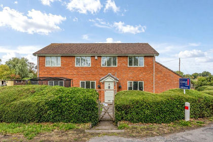1.4 acres of House with Land for sale in Burnham Without