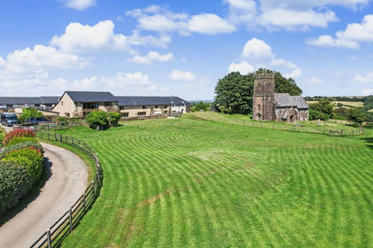 1 acre of Barn Conversion for sale in Northlew