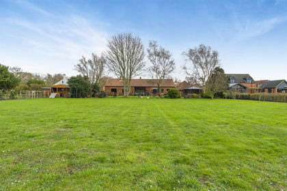 Land for sale in Freethorpe