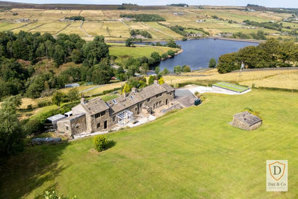 1.5 acres of Farmhouse for sale in Haworth and Stanbury
