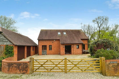 Land for sale in Deerhurst