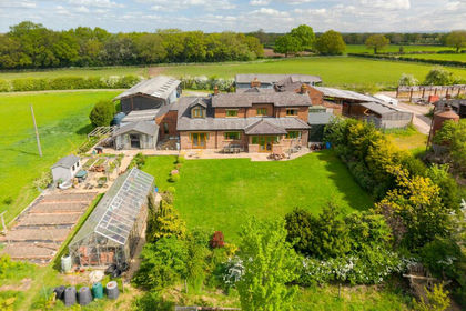 7.4 acres of Farmhouse for sale in Bradwall