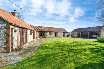 Land for sale in Ringstead