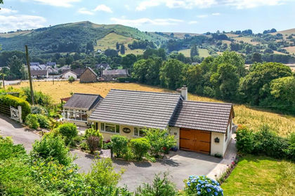 3.5 acres of House with Land for sale in Banwy