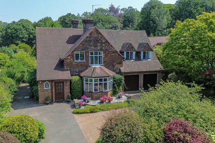 1.6 acres of House with Land for sale in Witley and Milford