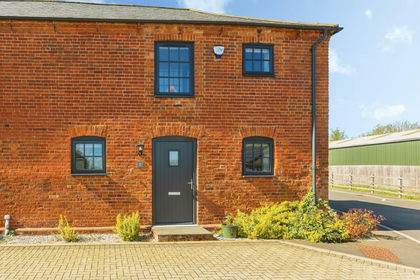 Barn Conversion for sale in Hockliffe