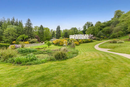 11 acres of House with Land for sale in Easebourne