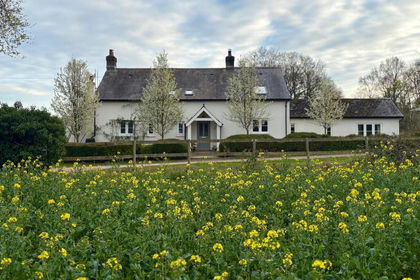 2.4 acres of Cottage for sale in Farringdon