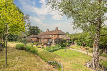 1 acre of Cottage for sale in Seer Green