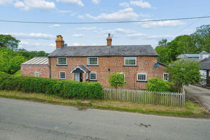 3.8 acres of Equestrian property for sale in Ellesmere Rural