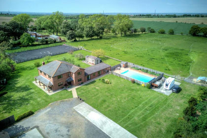 7.5 acres of Equestrian property for sale in Mayland