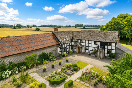 9 acres of Farmhouse for sale in Pembridge