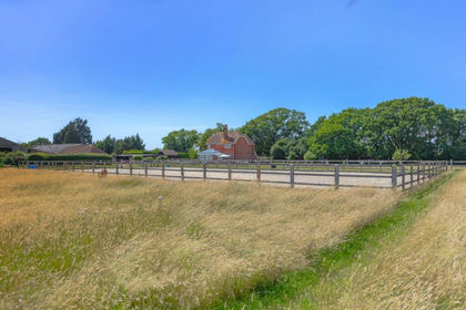 10 acres of Equestrian property for sale in Laughton