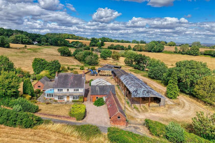 52.4 acres of Farm for sale in Longdon