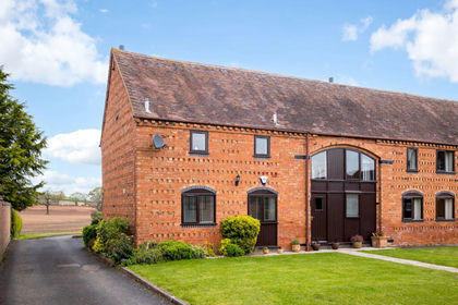 Land for sale in Dodderhill