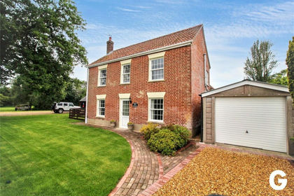1.3 acres of Cottage for sale in Ringwood