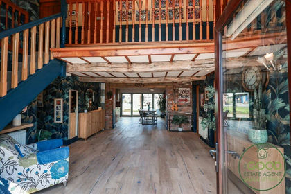 Barn Conversion for sale in Woodplumpton