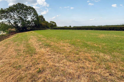 Cheap Land for sale in East Huntspill