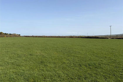 15.5 acres of Pasture for sale in St. Gennys