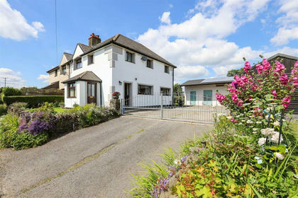 Cottage for sale in Nelson