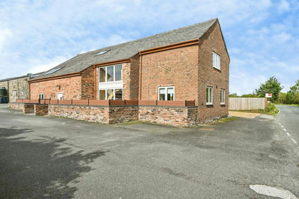 Barn Conversion for sale in Burtonwood and Westbrook